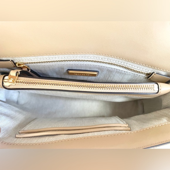 ❌SOLD❌ New Tory Burch Kira Leather Convertible Shoulder Bag Beige - Picture 9 of 10